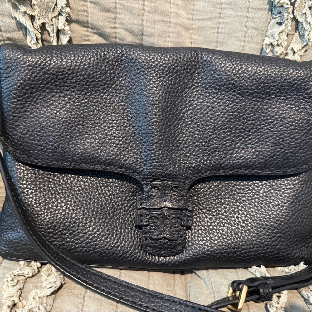 Tory Burch McGraw fold over crossbody bag - Picture 2 of 9
